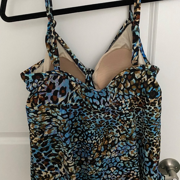 Maxine of Hollywood Blue Cheetah Tankini Top - Picture 2 of 2